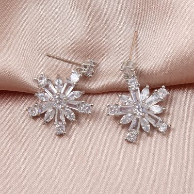 Zircon Snowflake Dangle Drop Earrings Cute Antiallergic Ear Clip