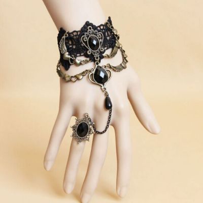 Gothic Hearts Lace Bracelet Ring